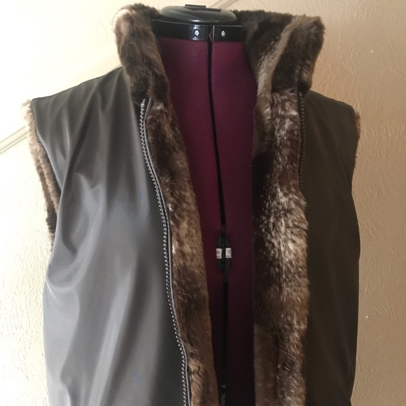 Faux Fur Vest - Picture 5 of 5